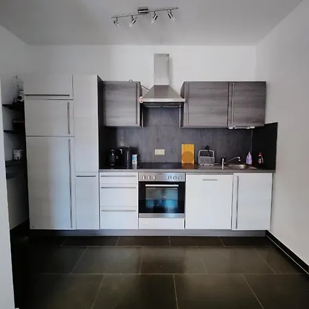 Daire Neu Sanierte Mit Balkon Und Stellplatz