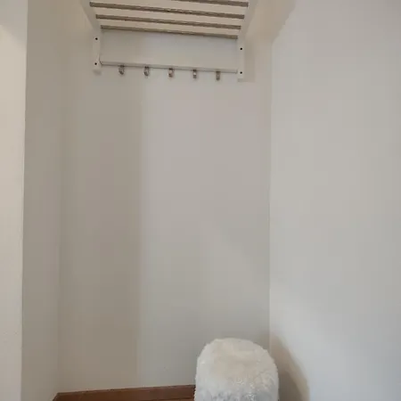 Neu Sanierte Mit Balkon Und Stellplatz *