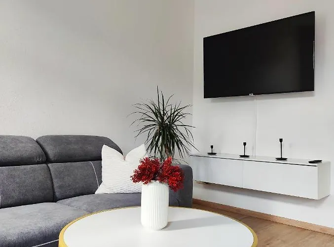 Neu Sanierte Mit Balkon Und Stellplatz * Erfurt