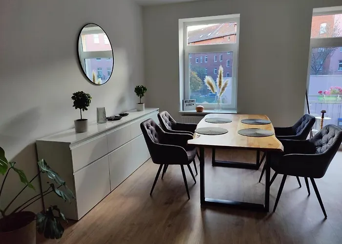 Neu Sanierte Mit Balkon Und Stellplatz Daire *